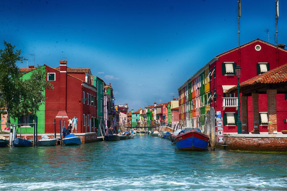 Burano – A Colorful Gem in the Venice Lagoon