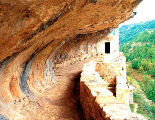 Grotta Eremo, San Michele, Riti sacri, religiosità popolare, cultura italiana, tradizione italiana