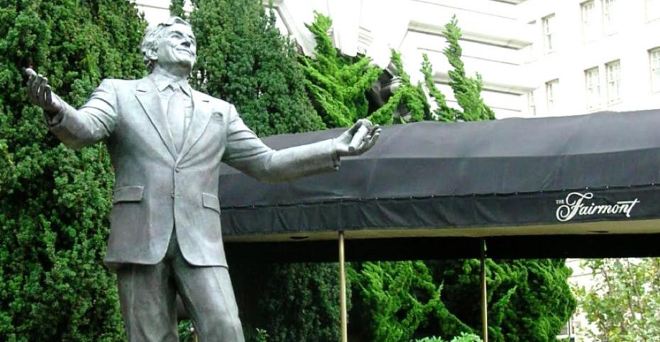 Tony Bennett statue on the Fairmont Hotel lawn, San Francisco. Photograph by Catherine Accardi