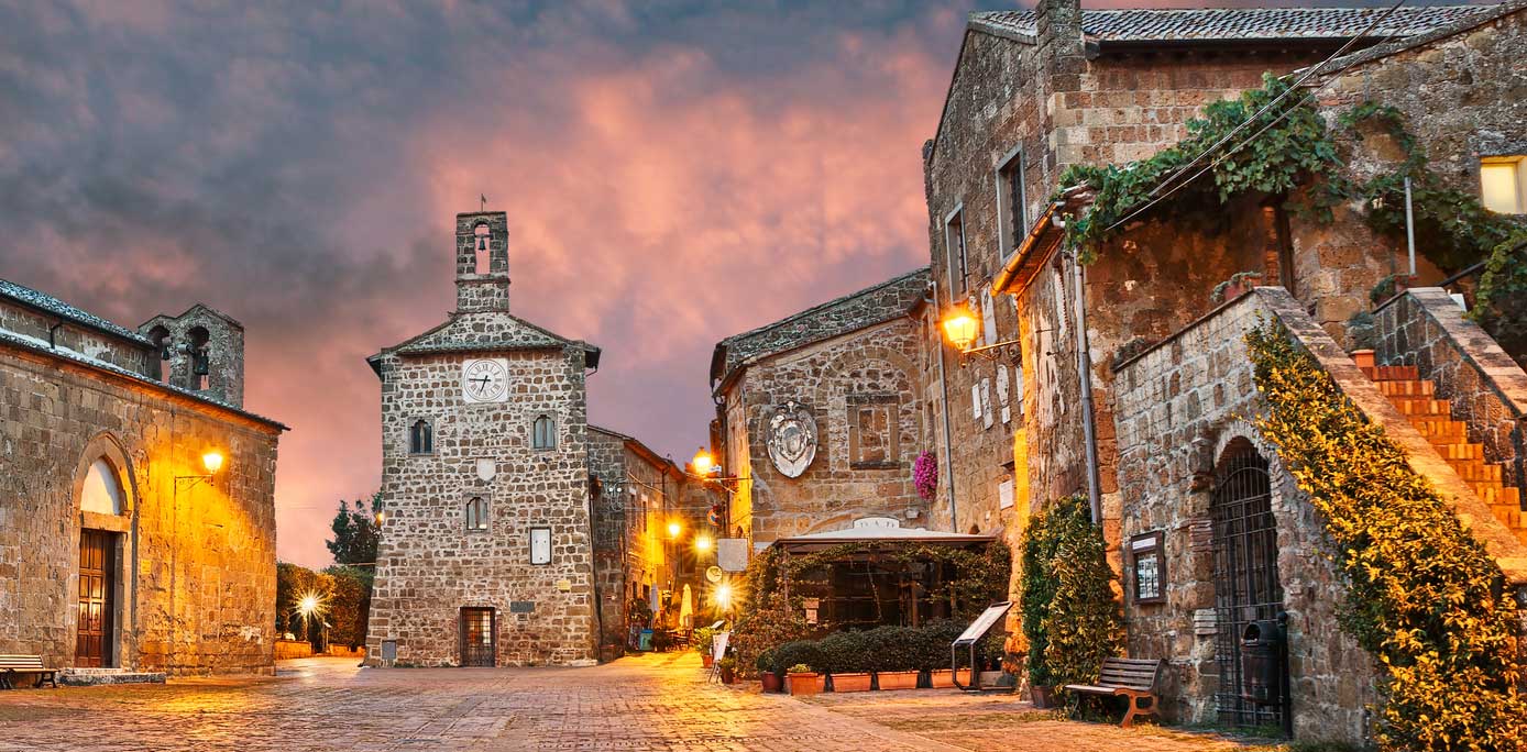 The magic atmosphere of Sovana © Ermess | Dreamstime.com