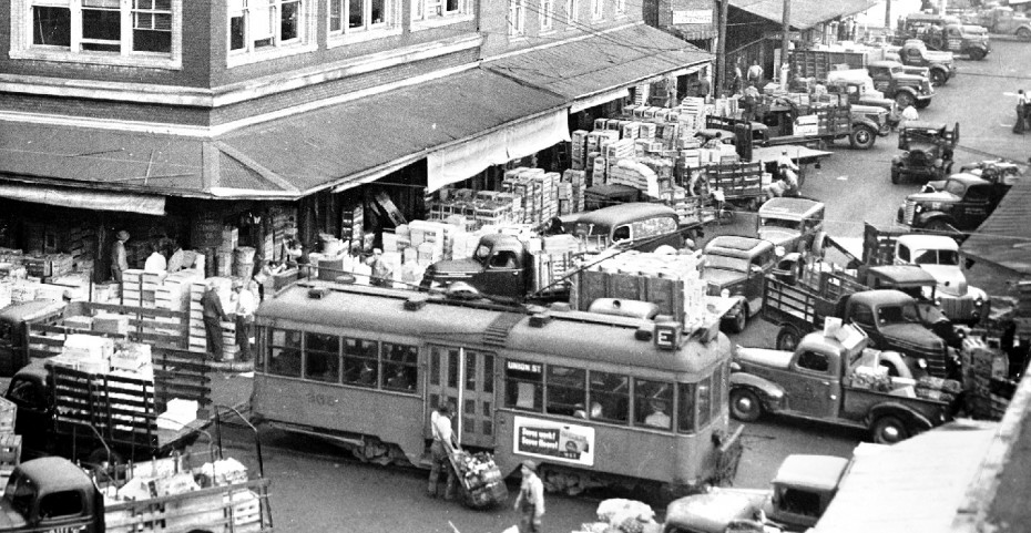 The San Francisco Produce Market-View of Davis Street from Washington Street, November 13, 1945. Photo: San Francisco Public Library