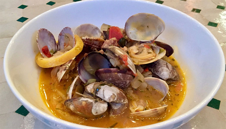 Serving this clam stew with crusty bread will give everyone the chance to soak up every bit of summer clamliciousness! 