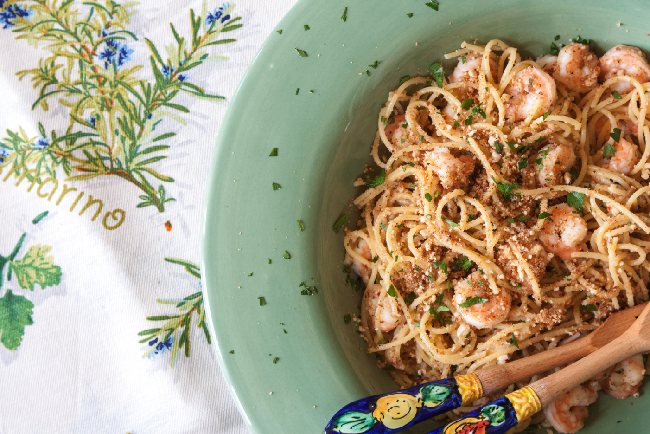 Pasta with Shrimp and Toasted Almonds and Breadcrumbs