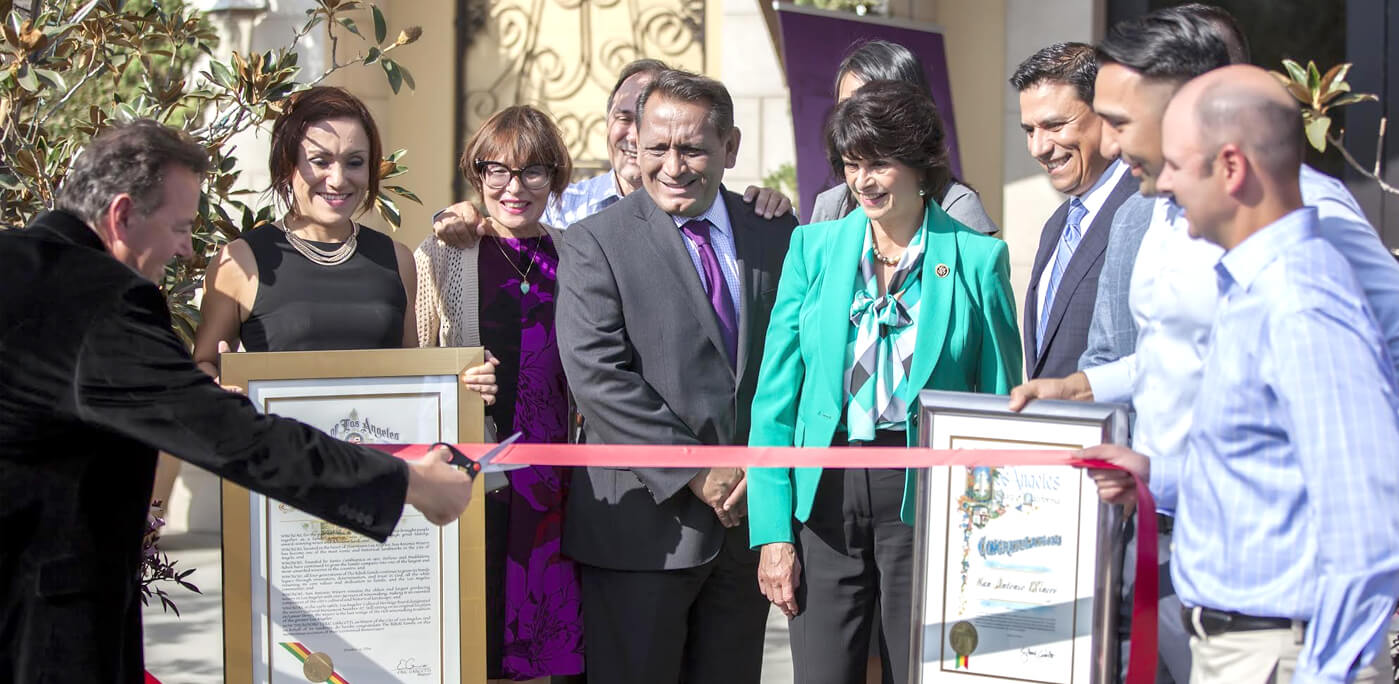 Centennial kickoff ribbon cutting by Steve Riboli. Photo Courtesy of San Antonio Winery