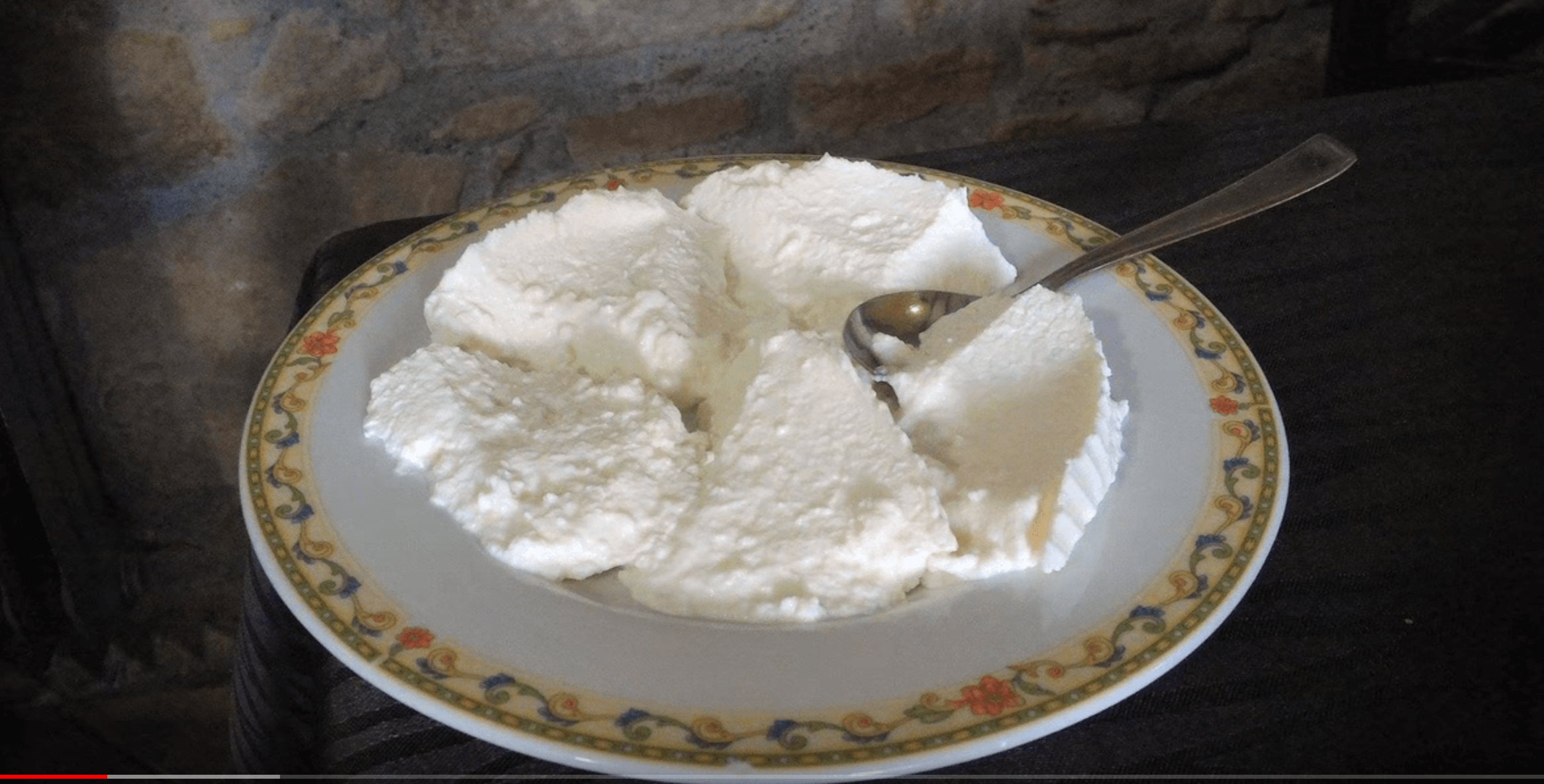 Fresh ricotta cheese