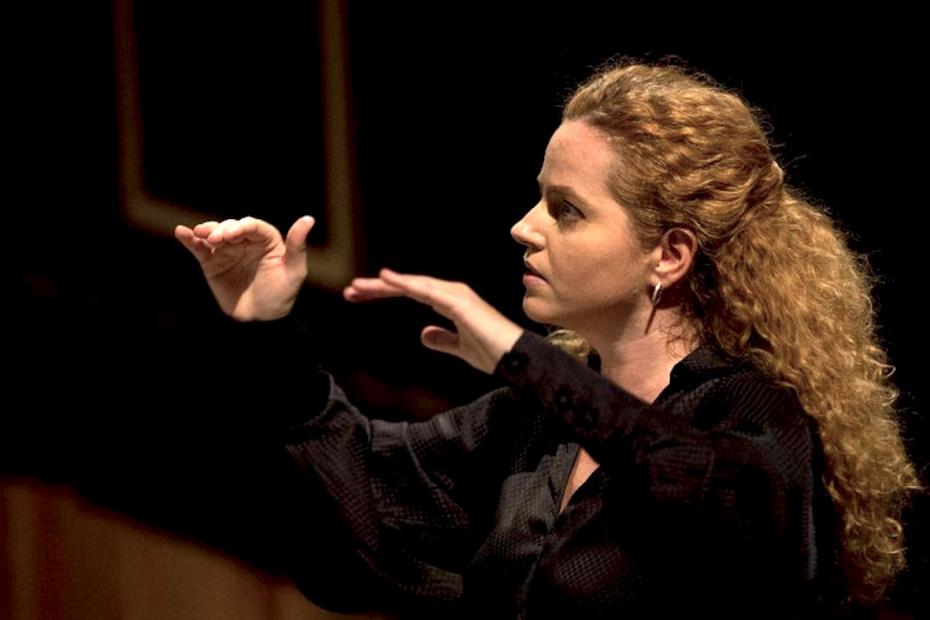 Italian Conductor Speranza Scappucci Debuts in Los Angeles