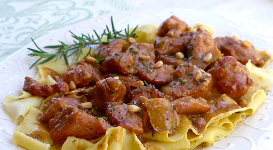 Spezzatino di vitello con limone e pinoli, Braised Veal with Lemon Zest and Pine Nuts, recipe from The Classic Italian Cookbook, by Julia della Croce (DK Publishing, London and NY). | Photo: ©Nathan Hoyt/Forktales, 2015