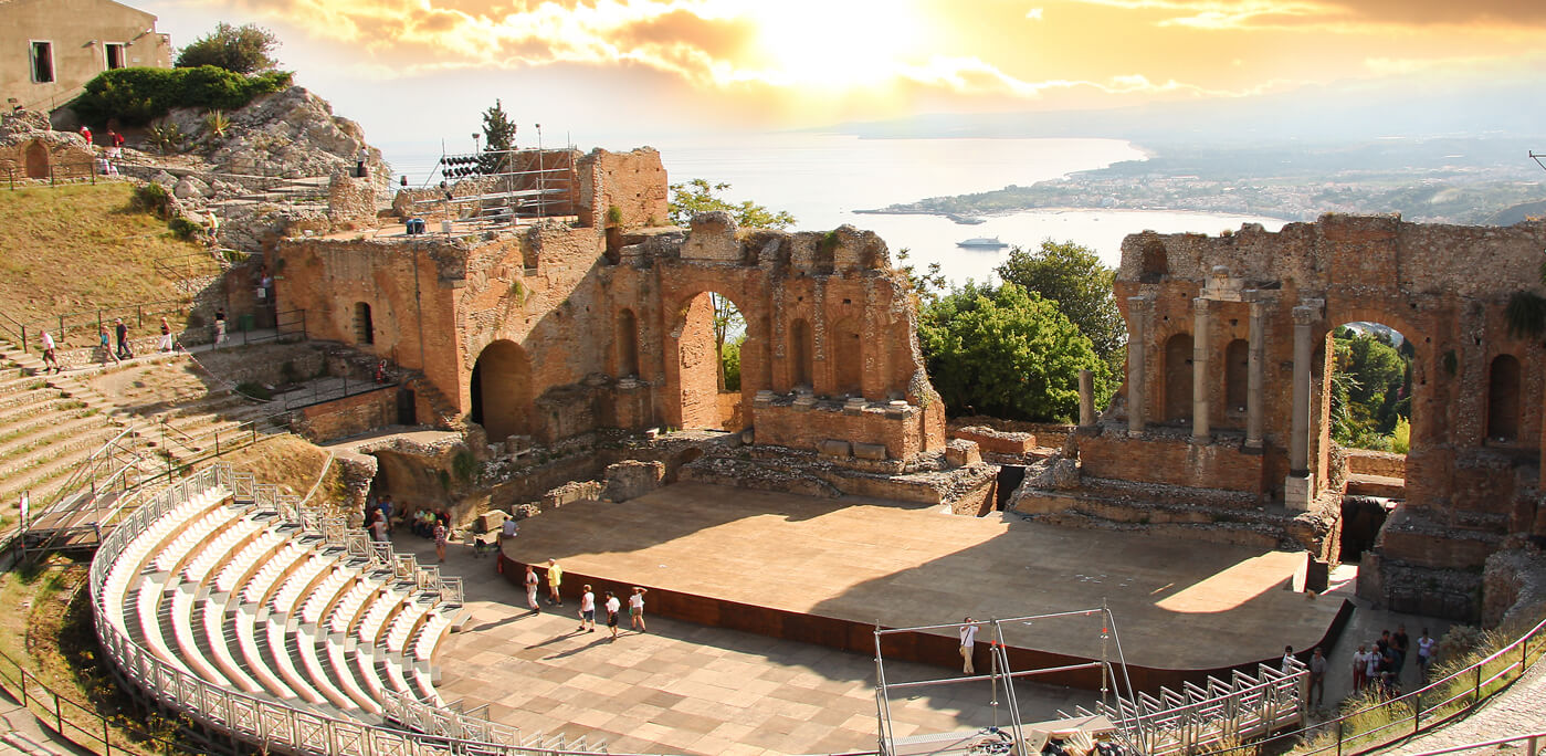 The Greek Theatre is without question the most important feature for sight-seers in Taormina — Photo by samot