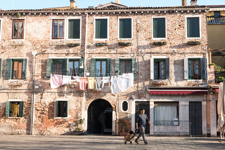 mass tourism in italiano