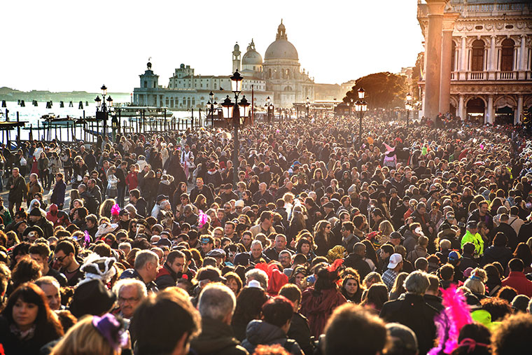 mass tourism in italiano