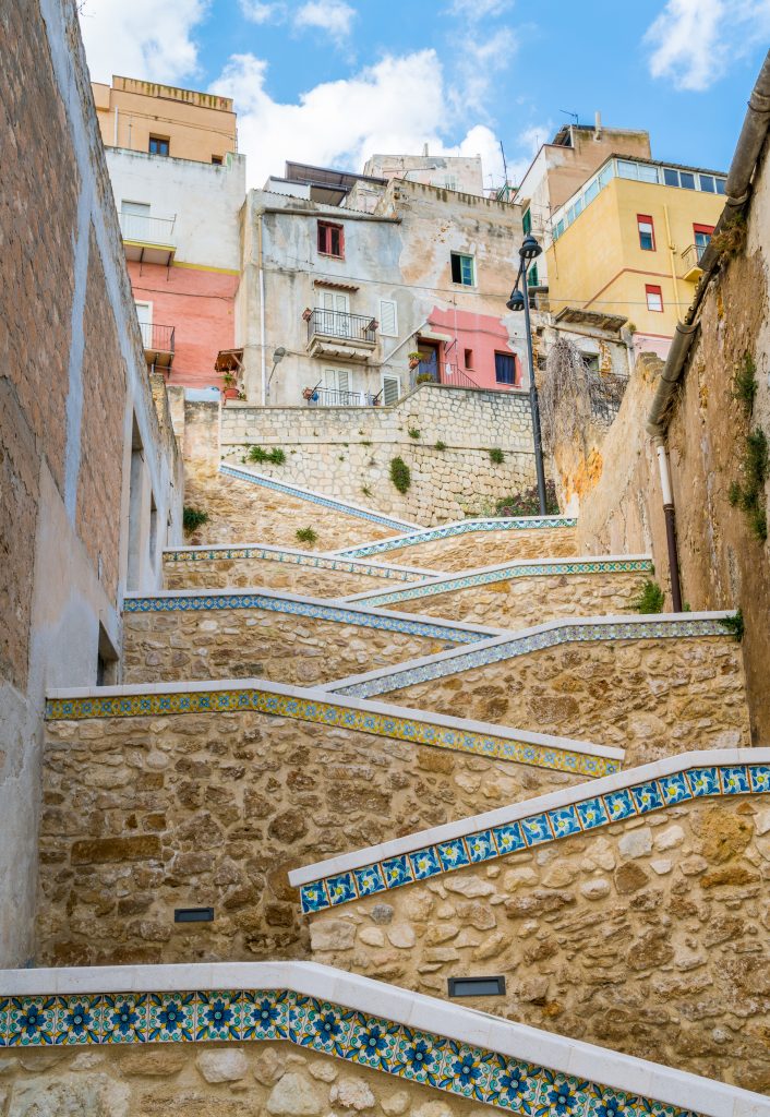 PIATTO PIANO CERAMICA SICILIANA - SCIACCA