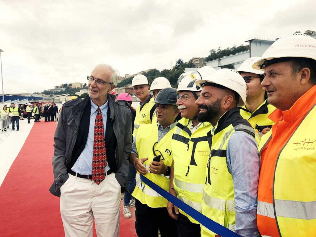 Renzo Piano at the San Giorgio Bridge on the day of its inauguration. © Giovanna Giusto