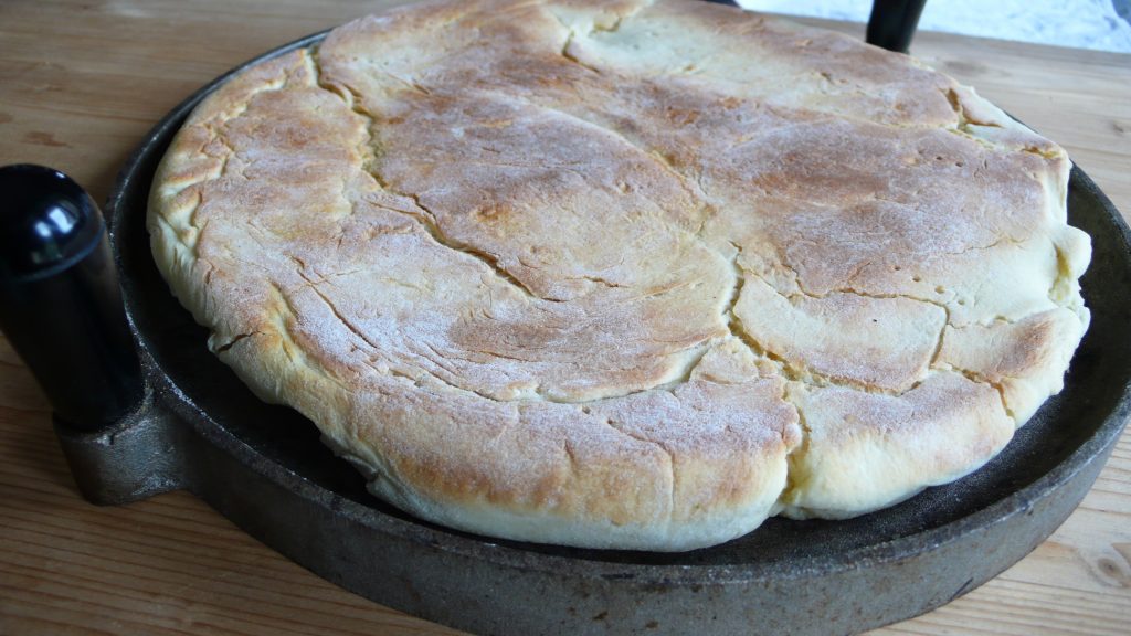 Cosa Bolle in Pentola - Pane & Ghisa or Bread & Cast Iron