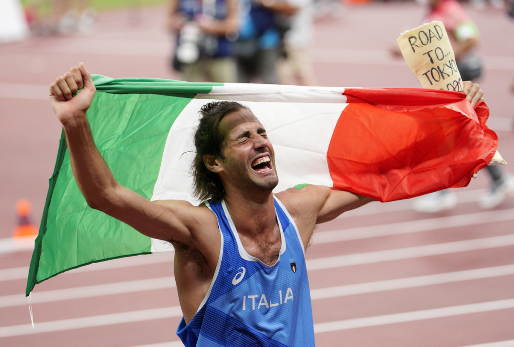 Gianmarco Tamberi celebrates his gold in the high jump (Photo: Luca Pagliaricci GMT Sport, per gentile concessione dell’Ufficio Comunicazioni CONI)