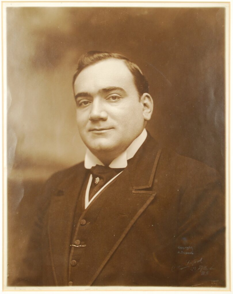 Enrico Caruso the first international music star L Italo