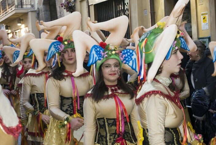 Perché a Carnevale si lanciano i Coriandoli?